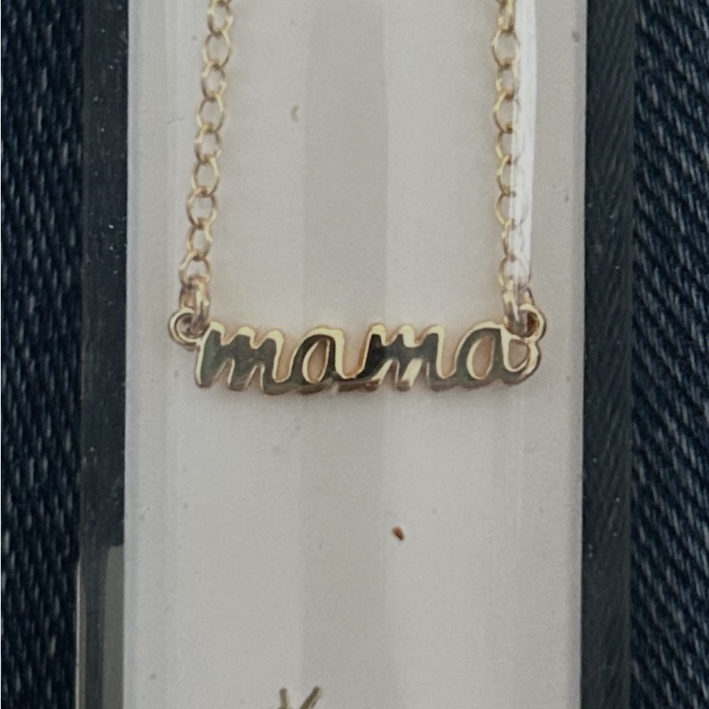 Kris Nations Gold 'Mama' Necklace 18k